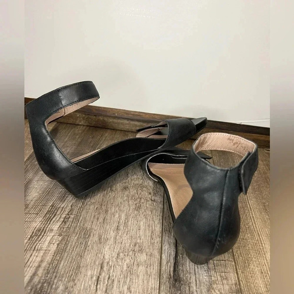 Abeo Inez Black Leather Ankle Strap Low Wedge Sandals Women’s 6N kitten heels - Picture 3 of 11